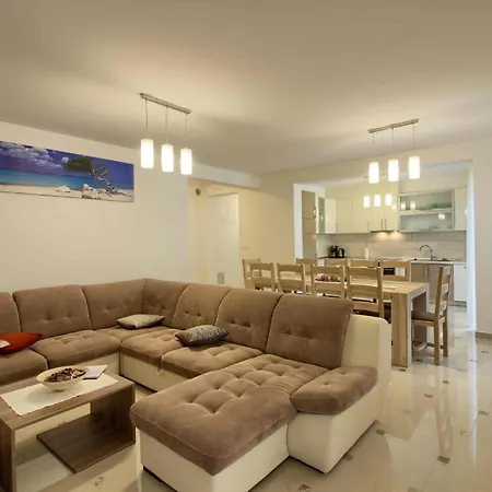 Mit Privatpool Fuer 20 Personen Ca 480 Qm In Banjole, Istrien Istrische Riviera Holiday home Banjole